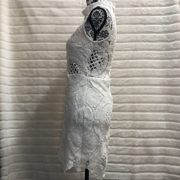 Nazz Couture white crochet turtleneck sleeveless dress. Size S. Minor flaws. - Picture 3 of 16